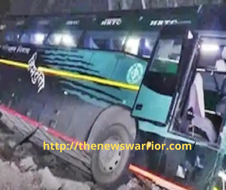 मनाली से दिल्ली जा रही हिमाचल की बस दुर्घटनाग्रस्त