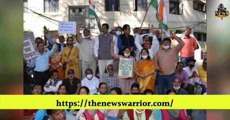 लखीमपुर खीरी घटना के बाद सड़कों पर कांग्रेस, कुल्लू में निकली रोष रैली