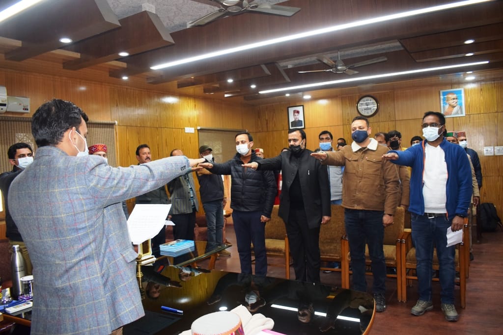 Deputy Commissioner administered oath on National Voting Day