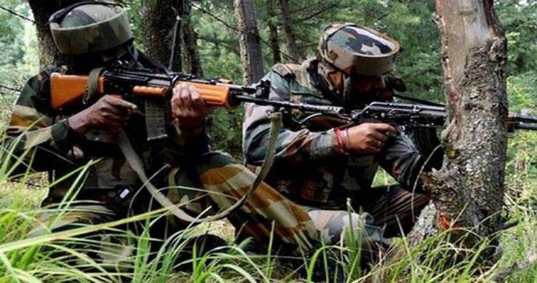 जम्मू-कश्मीर के शोपियां जिले में सुरक्षा बलों ने  एक आतंकवादी को किया ढेर