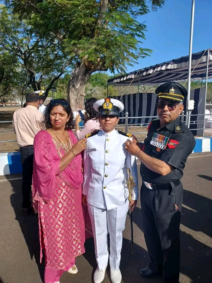 जयसिंहपुर की निकिता सिंह भारतीय नौ सेना में बनी सब लेफ्टिनेंट