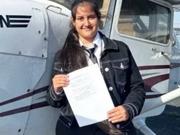 हिमाचल की साक्षी कोछर बनी भारत की सबसे कम उम्र की कॉमर्शियल पायलट
