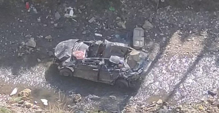 latest news ! खाई में गिरी कार, चालक की मौके पर मौत